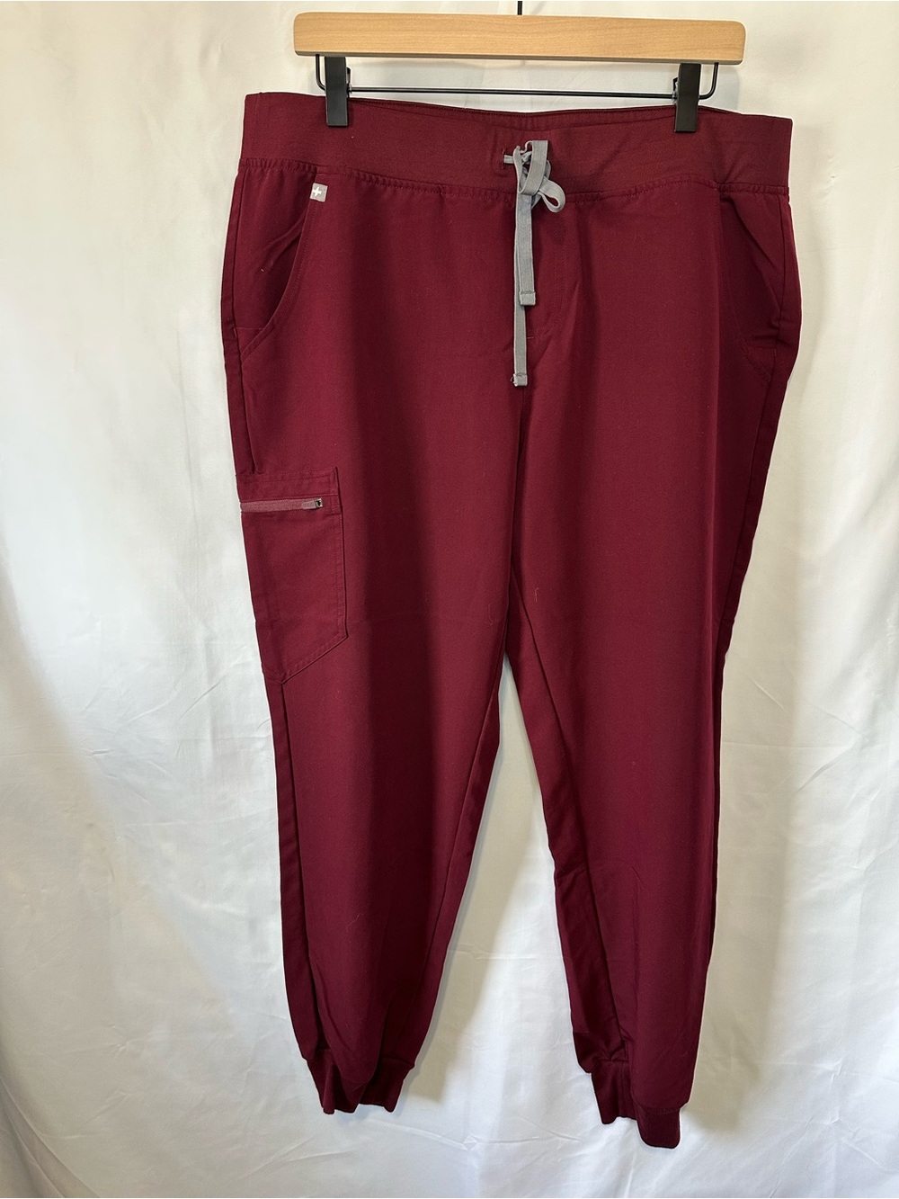 FIGS Zamora Jogger Scrub Pants Burgundy Maroon Size XL
